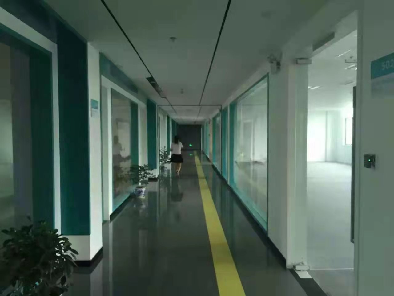 辦公環(huán)境4.jpeg